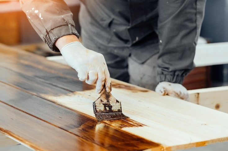 mengecat kayu dengan biovarnish